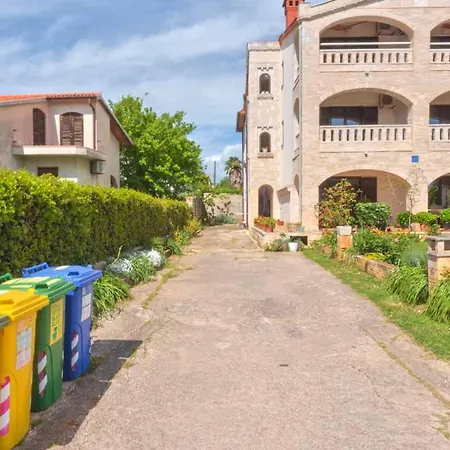 Gaspar 2 With Terrace Near The Rovinj
